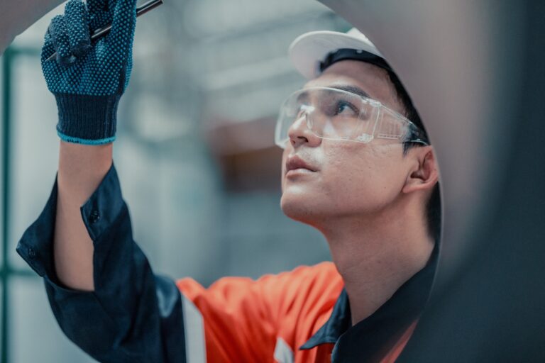 How to Hire a Professional Truck Painter: Expert Tips & Red Flags