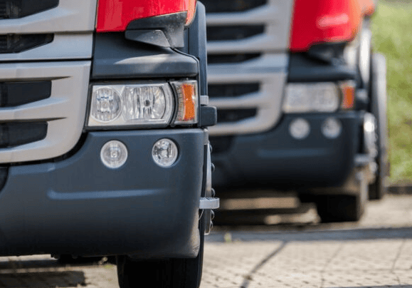 Truck Body Repair Near I-90, I-94, and I-55: Why Location Matters for Chicago Fleets